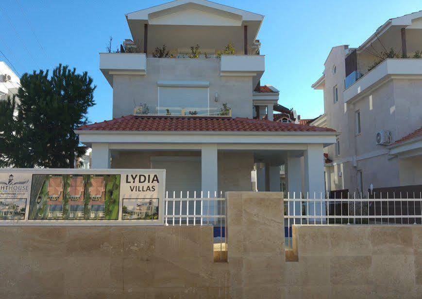Lydia Hotel *